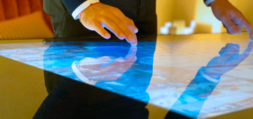 D-Table-Luxury-Multitouch-table-2-min